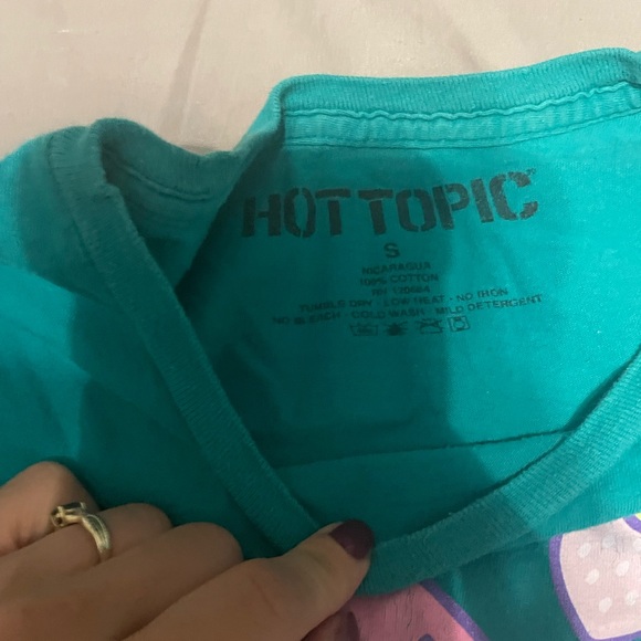 🐾3for$10🐾Hot Topic Tee - Picture 3 of 4
